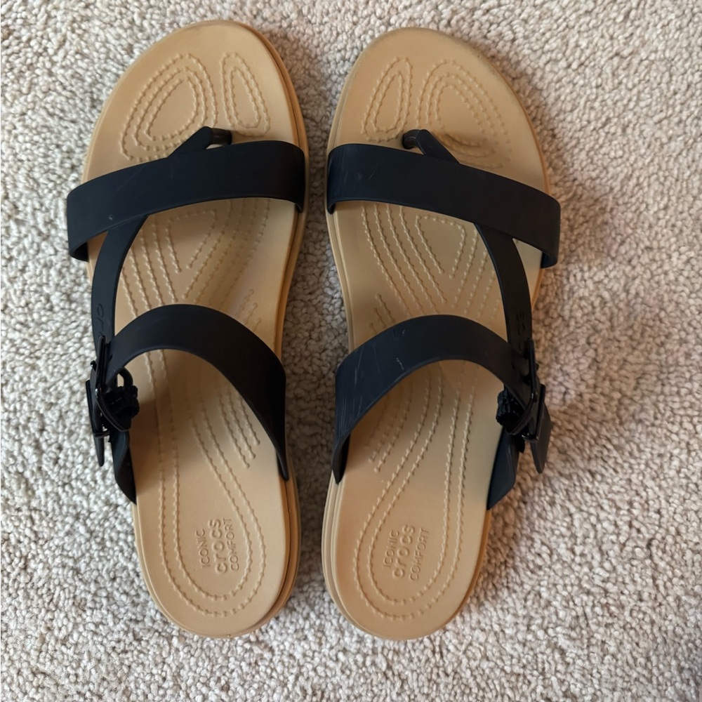 Crocs Tulum Sandal - size 10